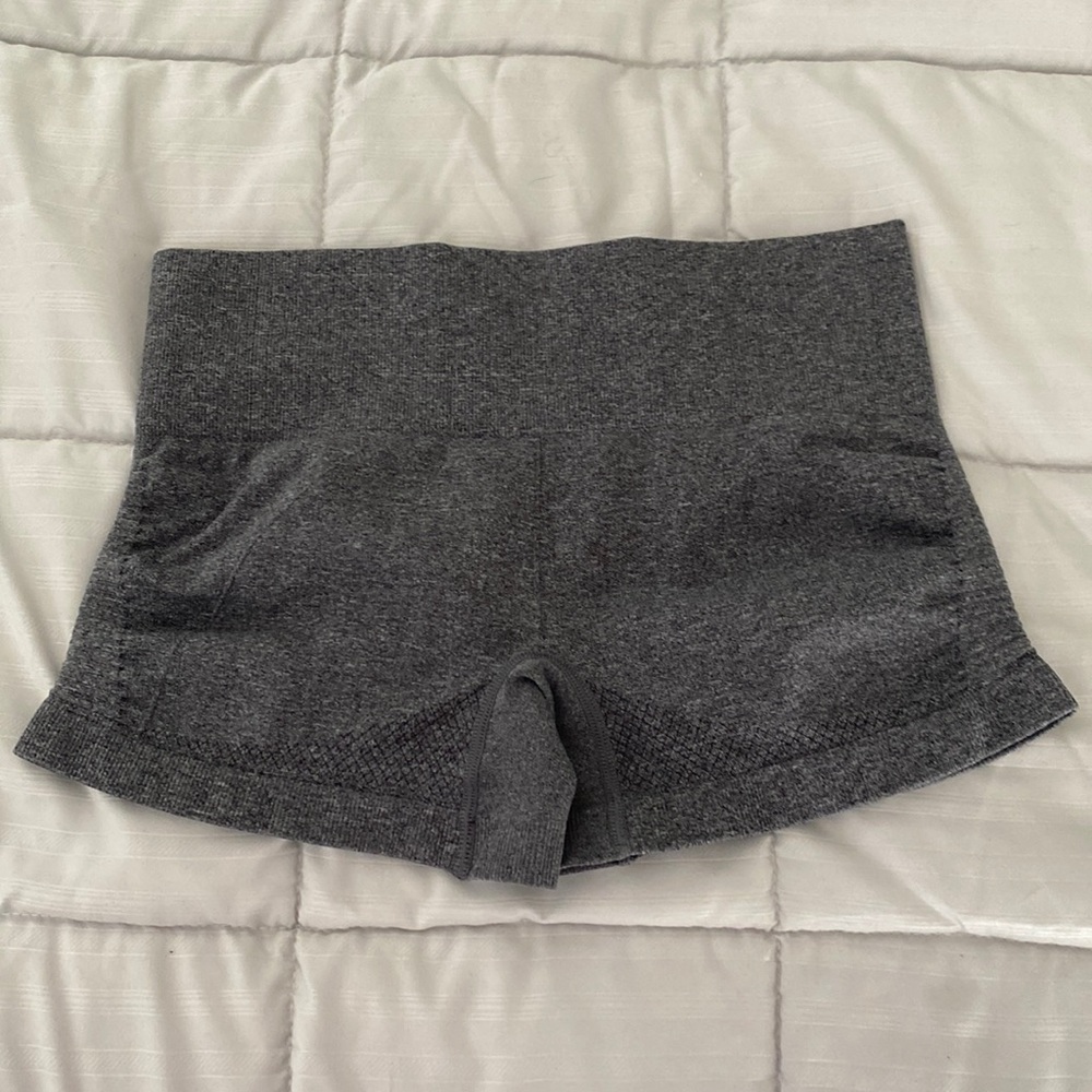 Danskin fitted shorts size M (8-10)
